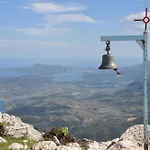 In In Direkt Am Kalloni (Peloponnese)