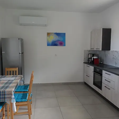 Apartmán In In Direkt Am Kalloni (Peloponnese)